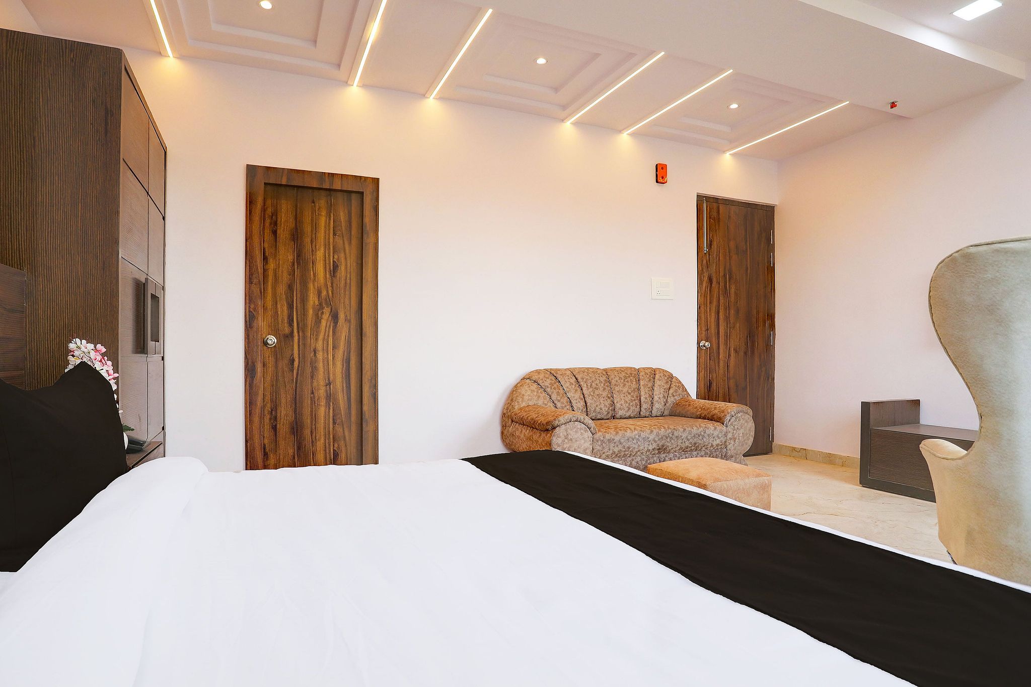 Hotel O Lords Valley Classic 4