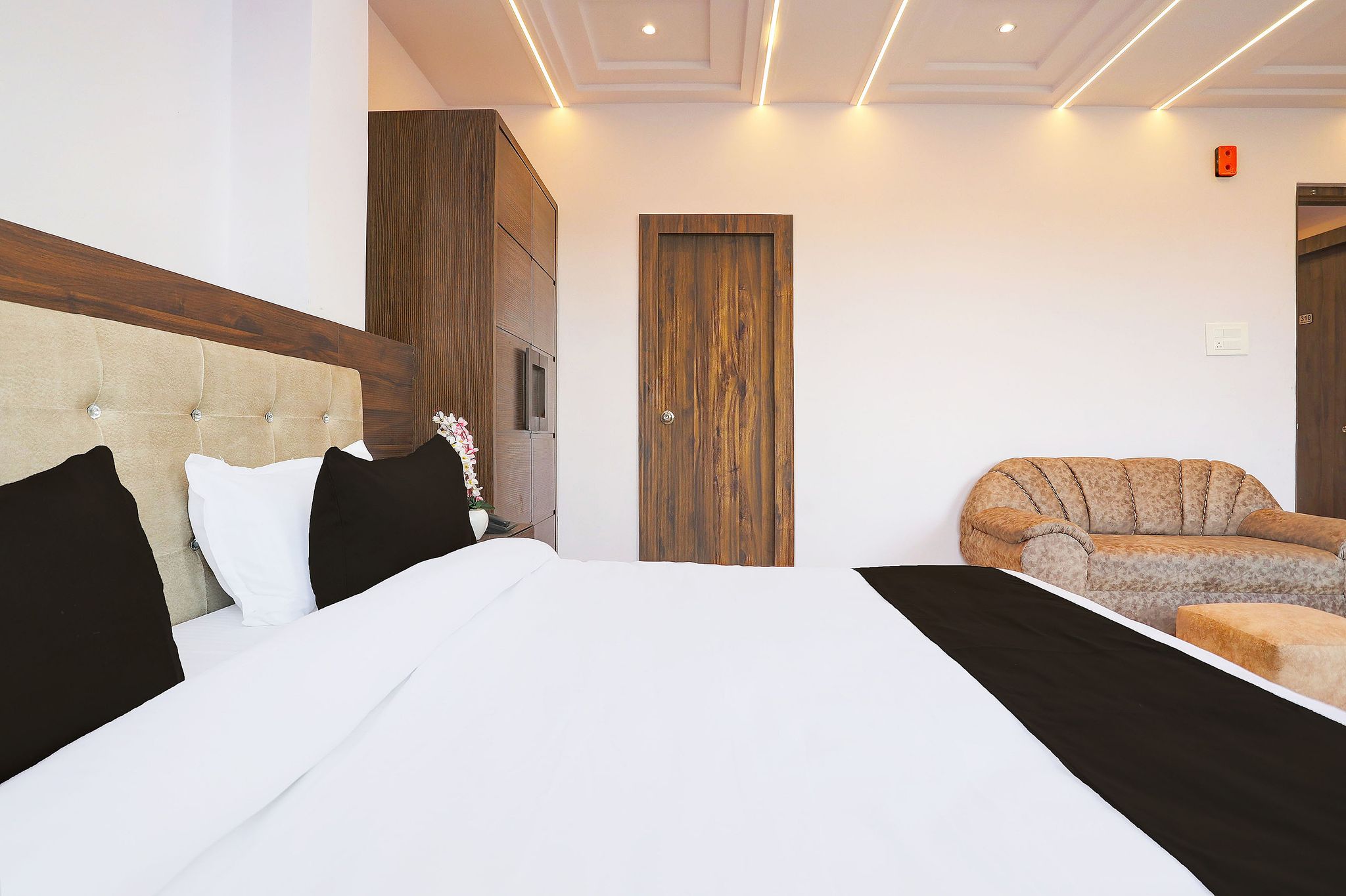 Hotel O Lords Valley Classic 10