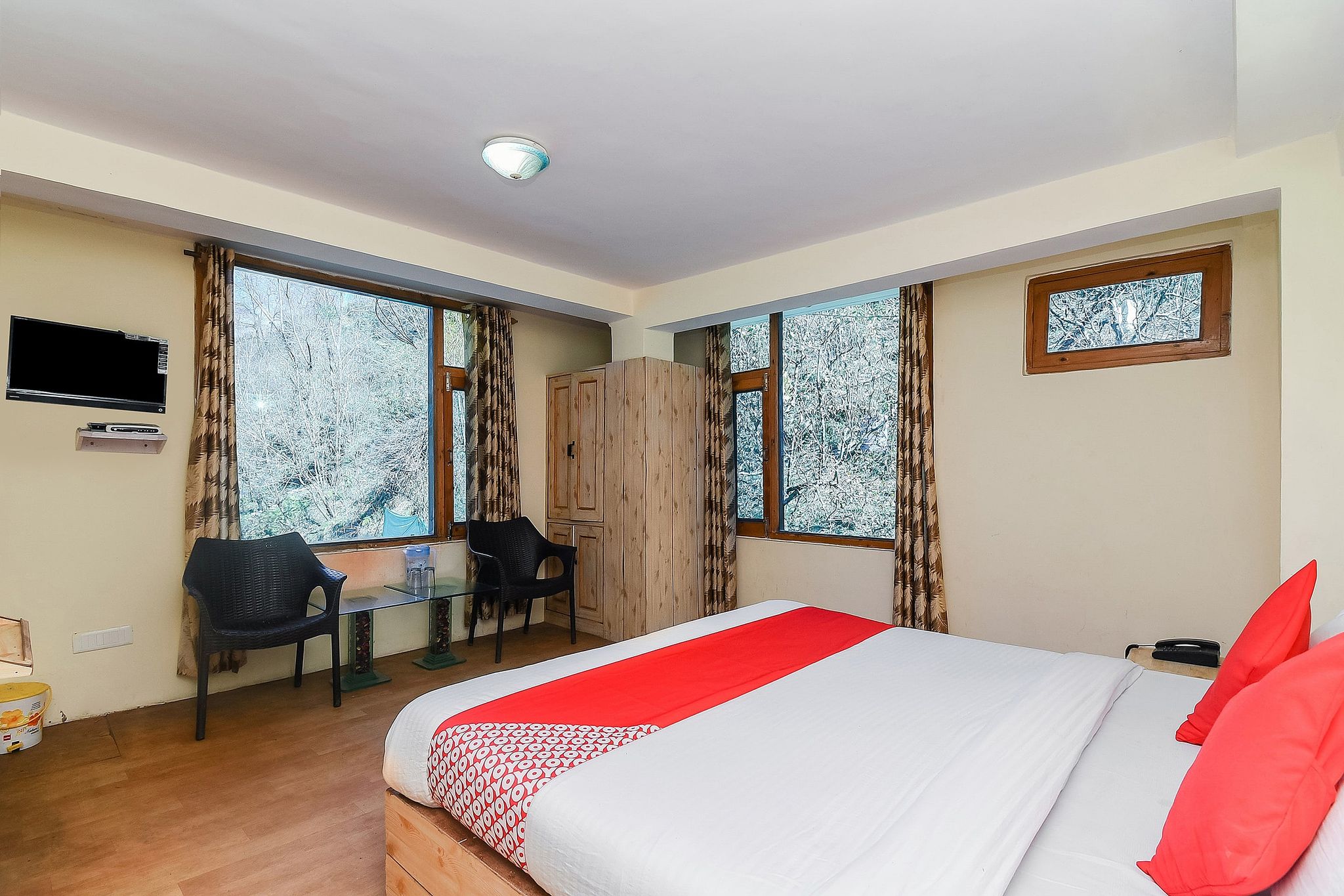 Hotel O Sun N Snow Resort