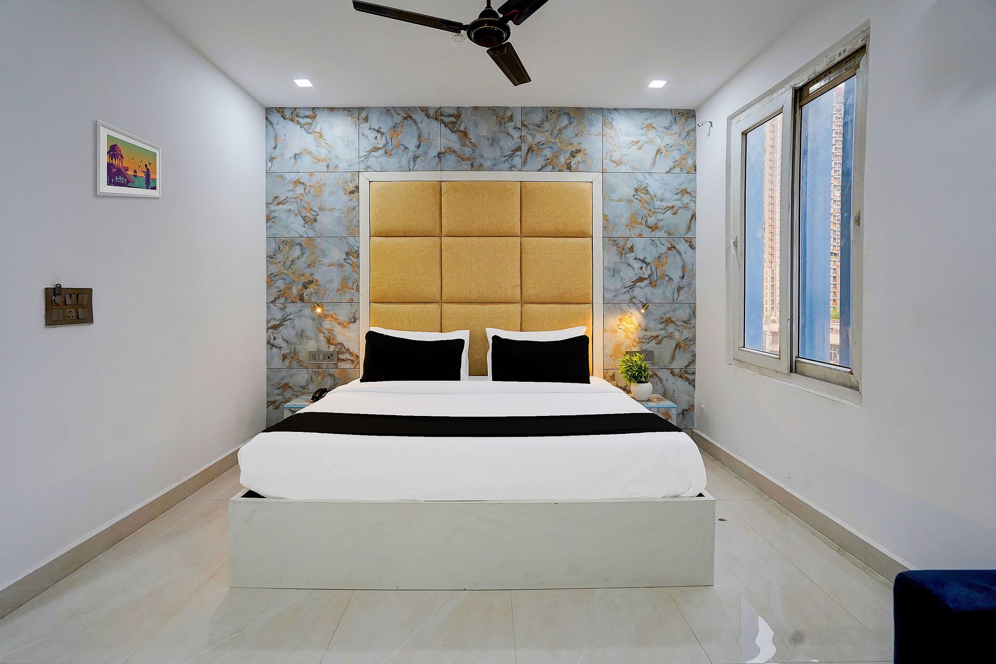 Super Townhouse Status By Sbg Near Anand Vihar Vaishali Metro Station Classic 13