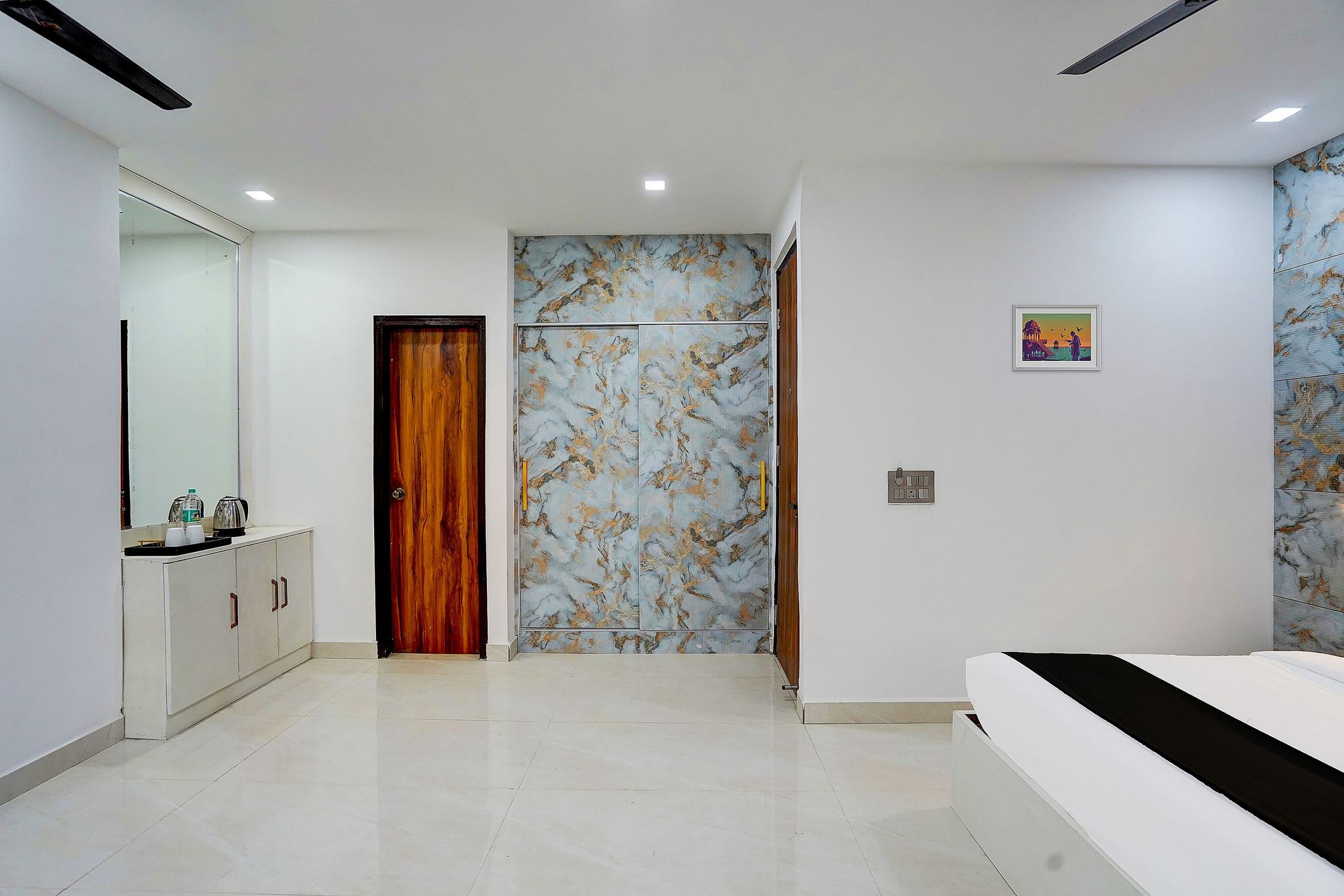 Super Townhouse Status By Sbg Near Anand Vihar Vaishali Metro Station Classic 15