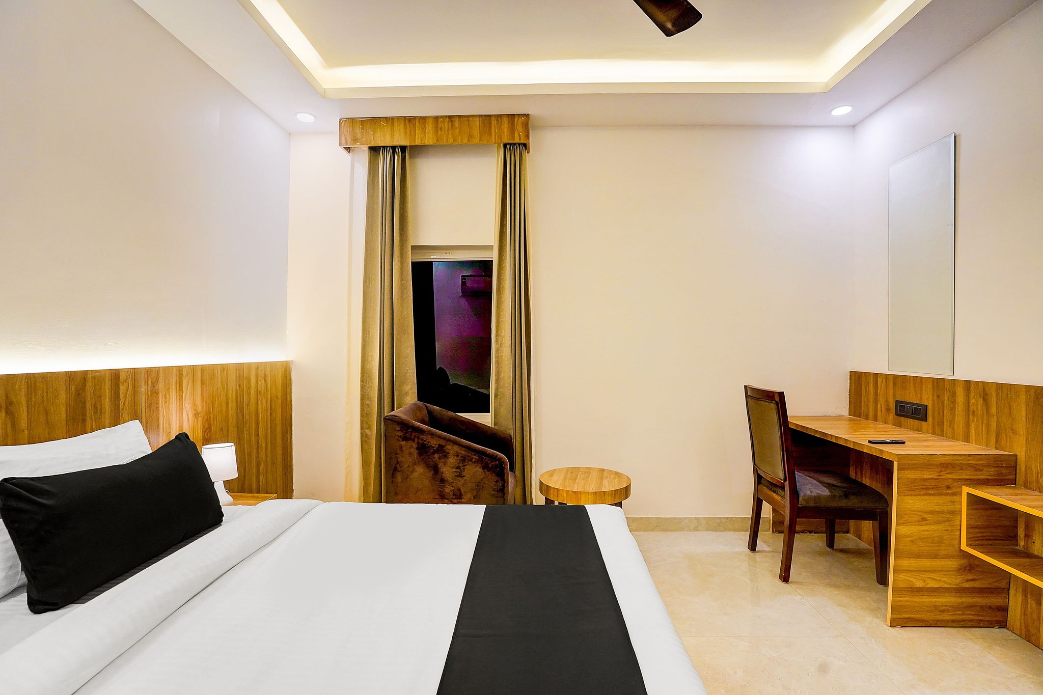 Townhouse GRAND ADDRESS HOTEL AND BANQUET Classic 6