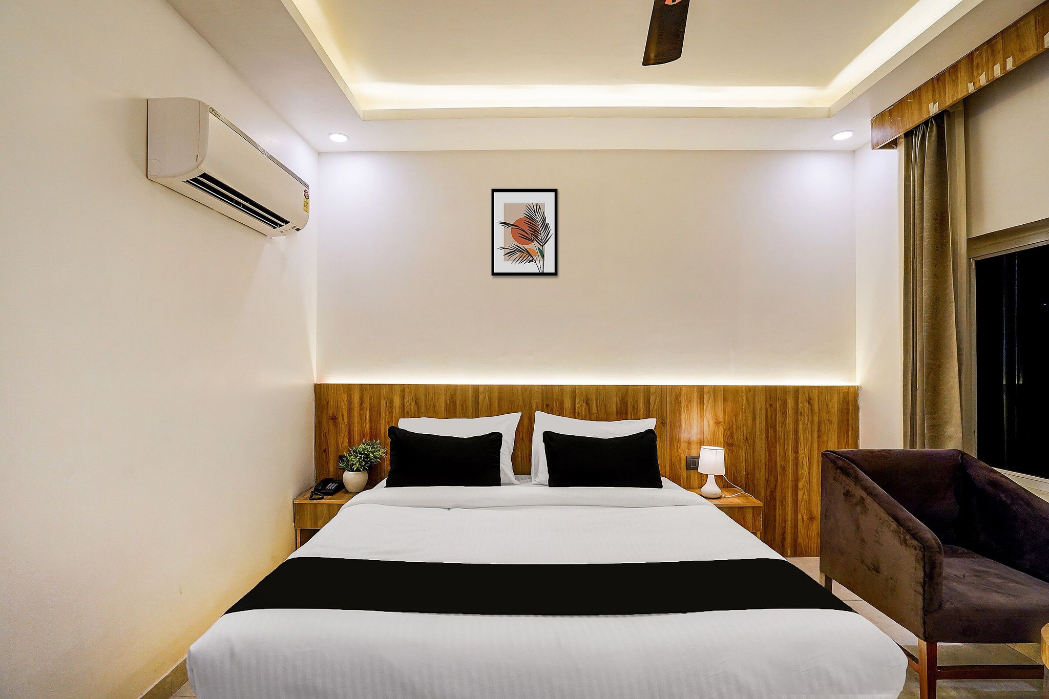 Townhouse GRAND ADDRESS HOTEL AND BANQUET Classic 8