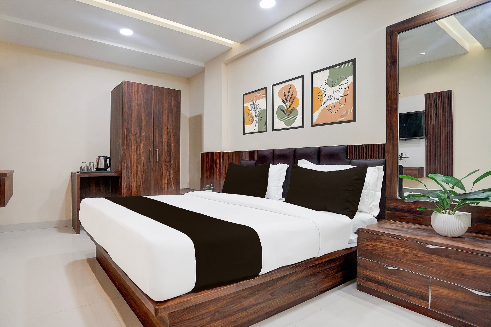 Hotel O Lakshya Classic