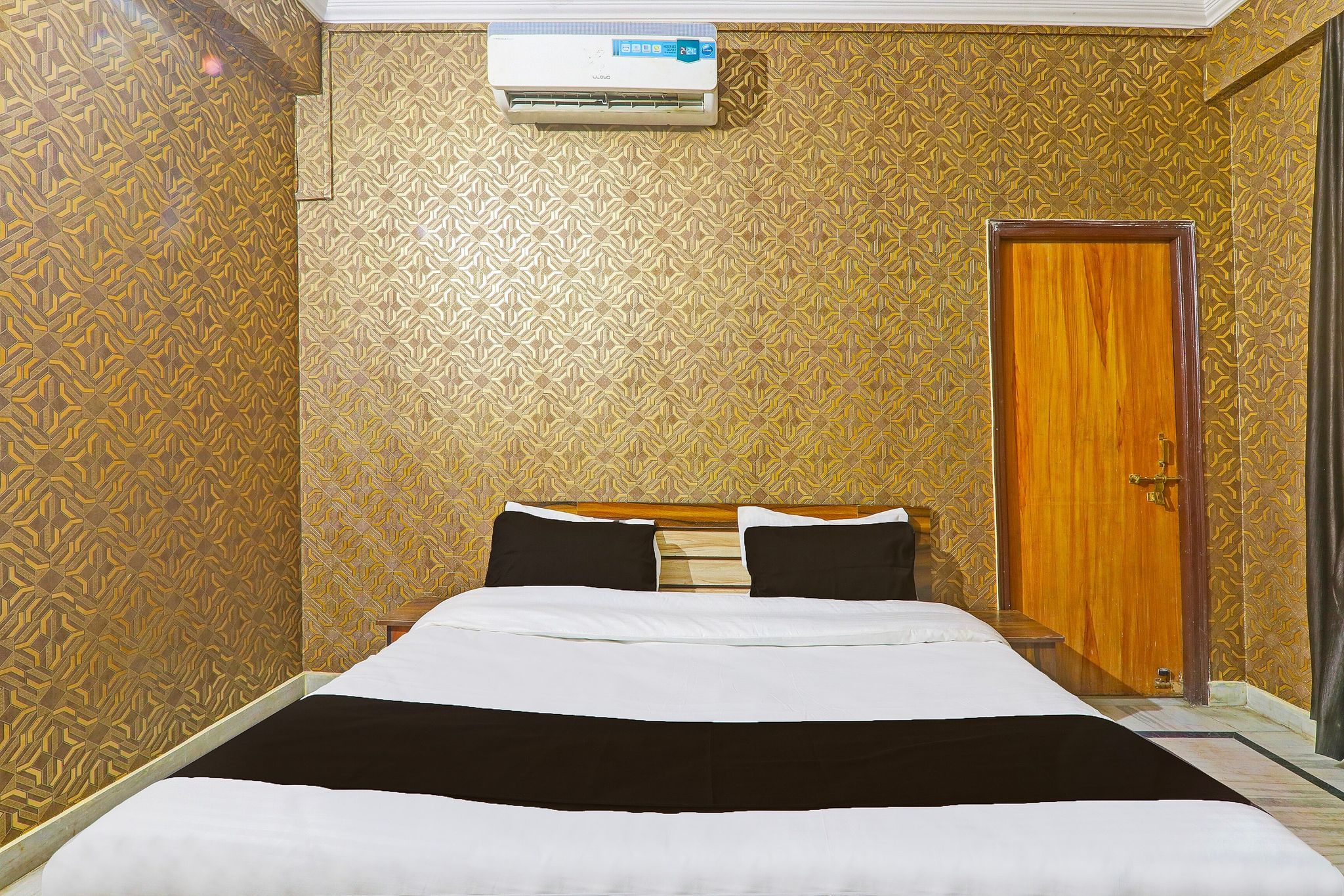 Hotel O S&R Haven Classic 8