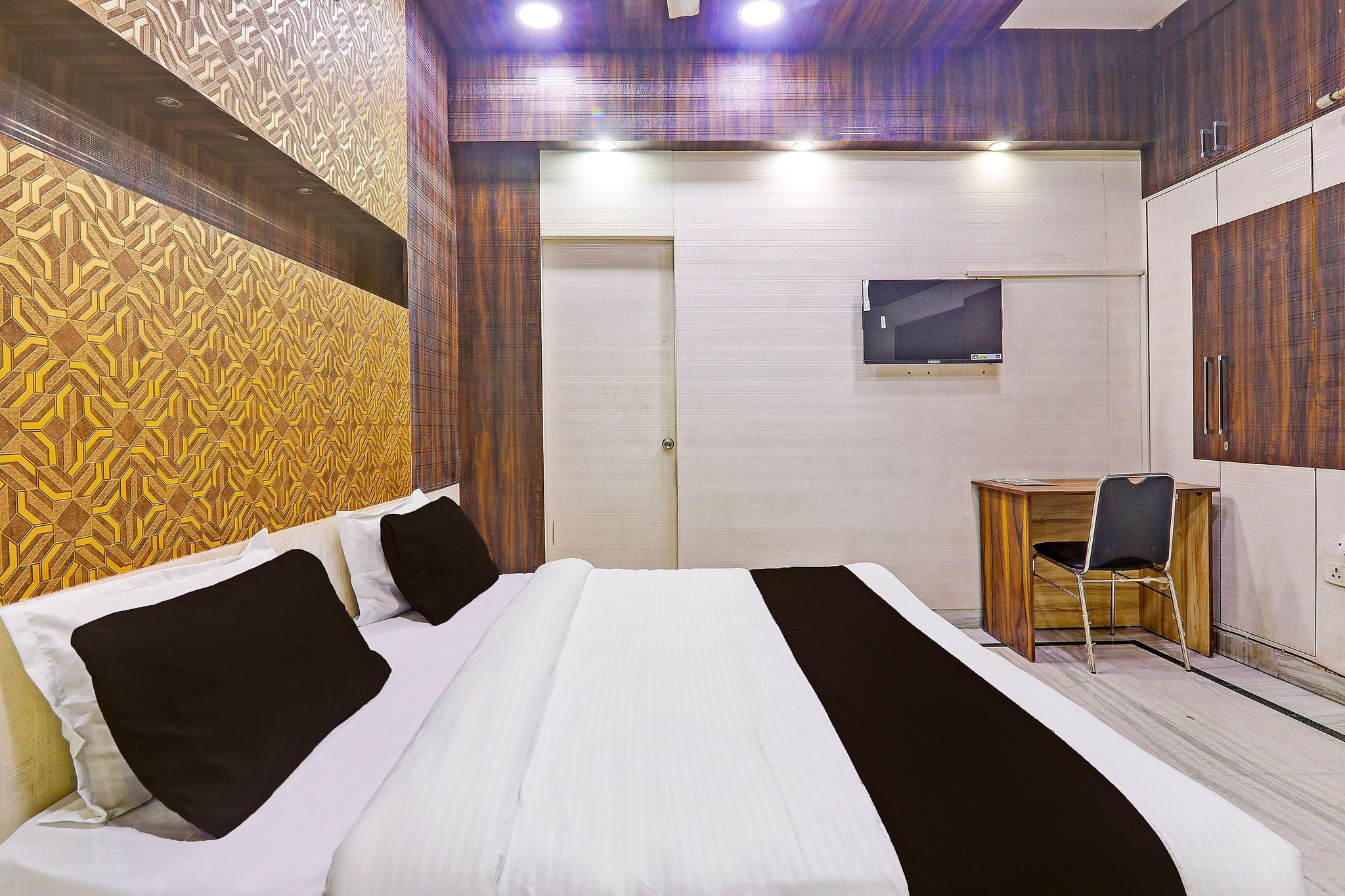 Hotel O S&R Haven Classic 14