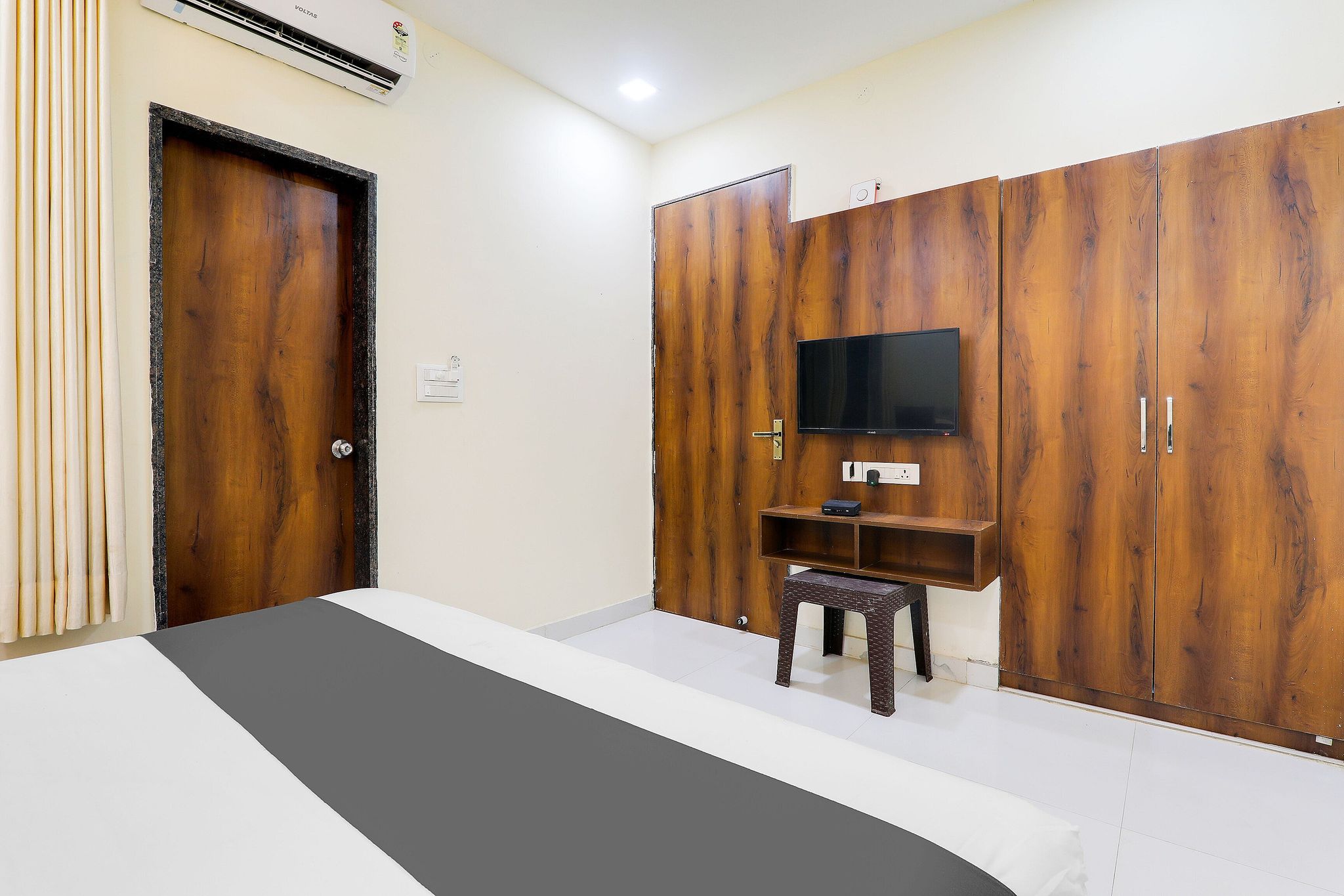 Hotel O Manglam Hotel Classic 11