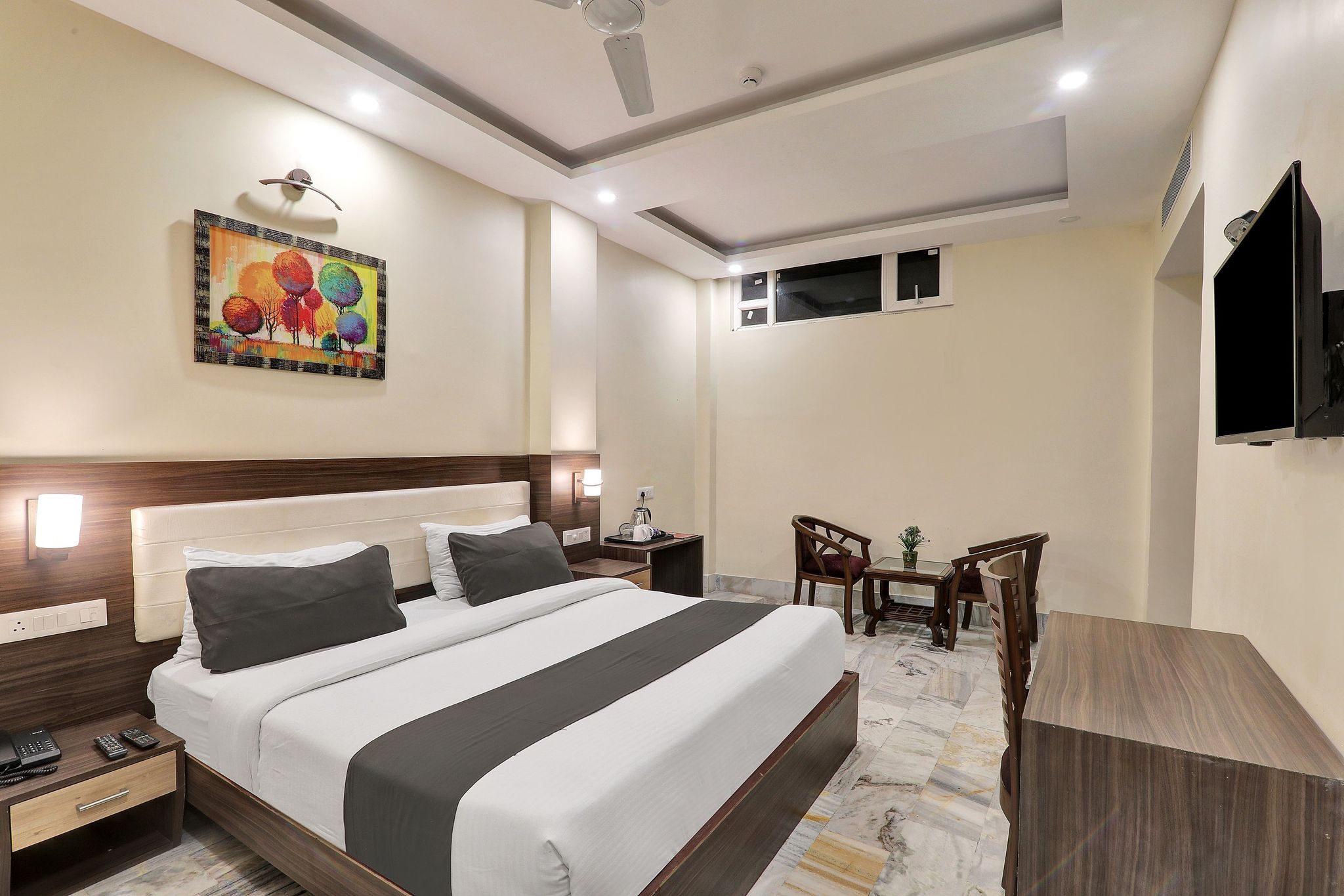 Super Townhouse Kankarbagh Formerly Kunwar Alcajars Classic 6