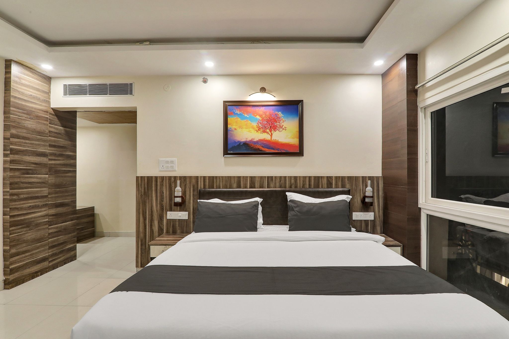 Super Townhouse Kankarbagh Formerly Kunwar Alcajars Classic 10