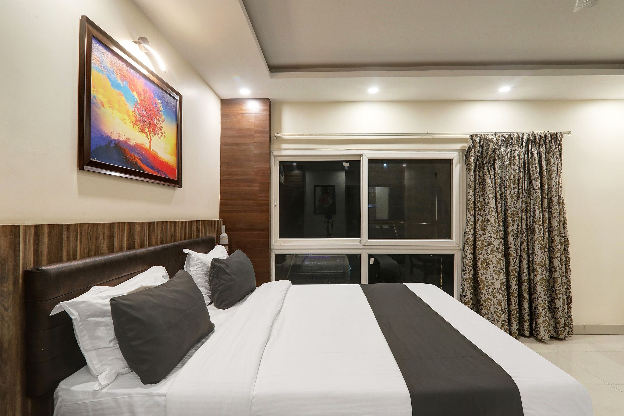 Super Townhouse Kankarbagh Formerly Kunwar Alcajars Classic 7