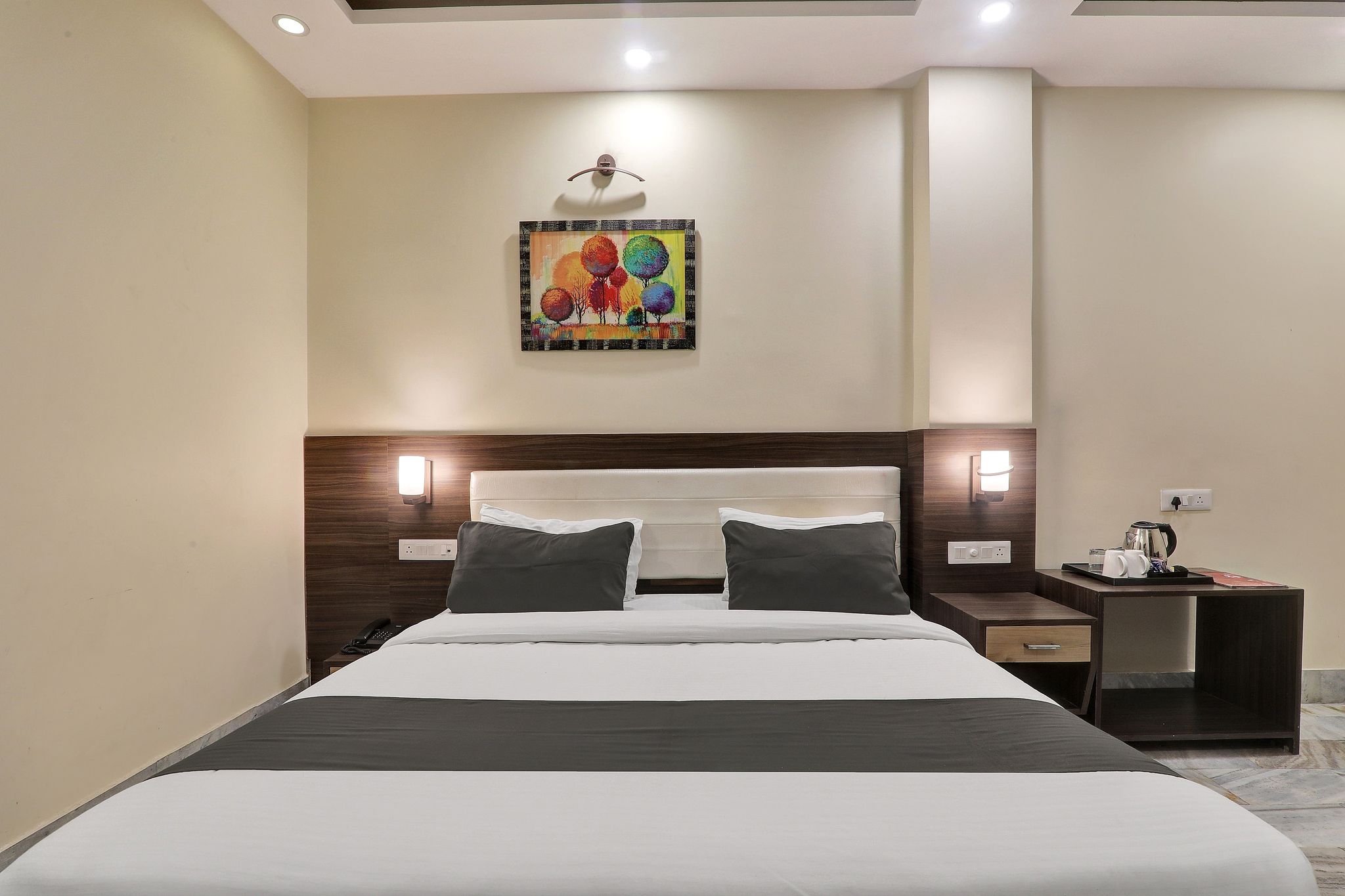 Super Townhouse Kankarbagh Formerly Kunwar Alcajars Classic 11