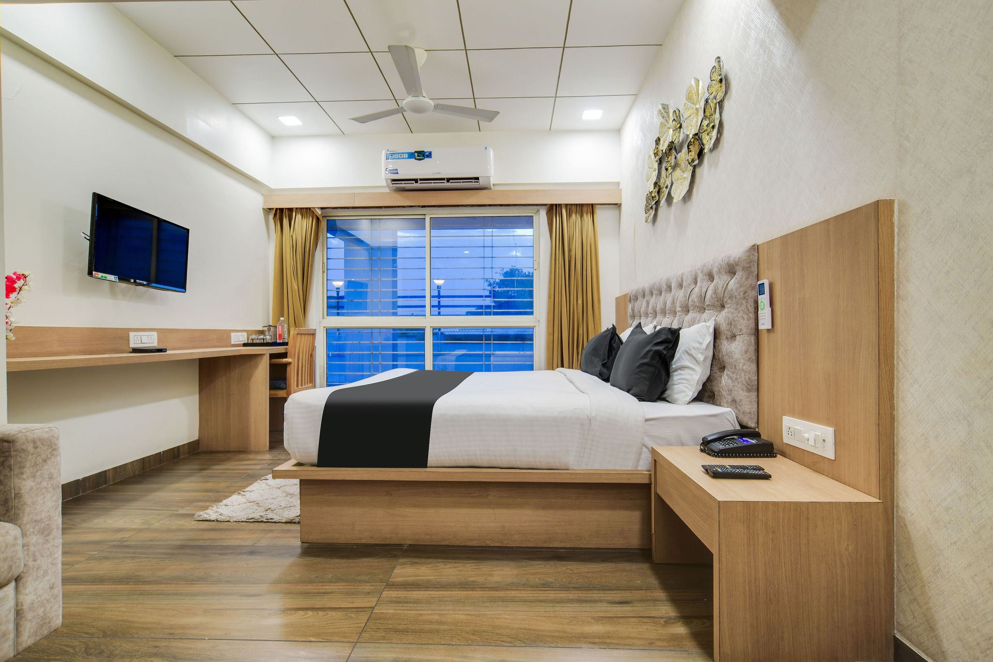 Townhouse Oak PTC Indore Junction Classic 9