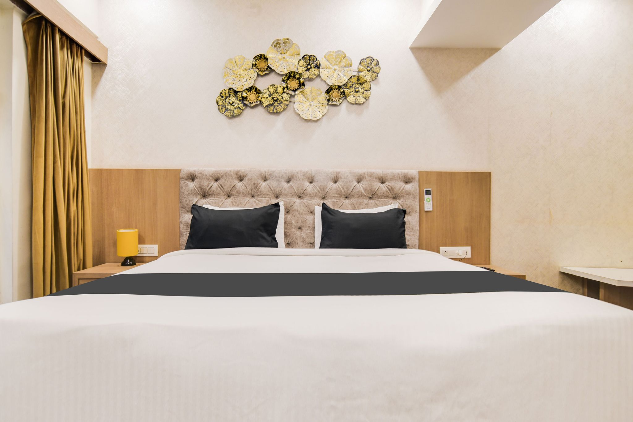 Townhouse Oak PTC Indore Junction Classic 5