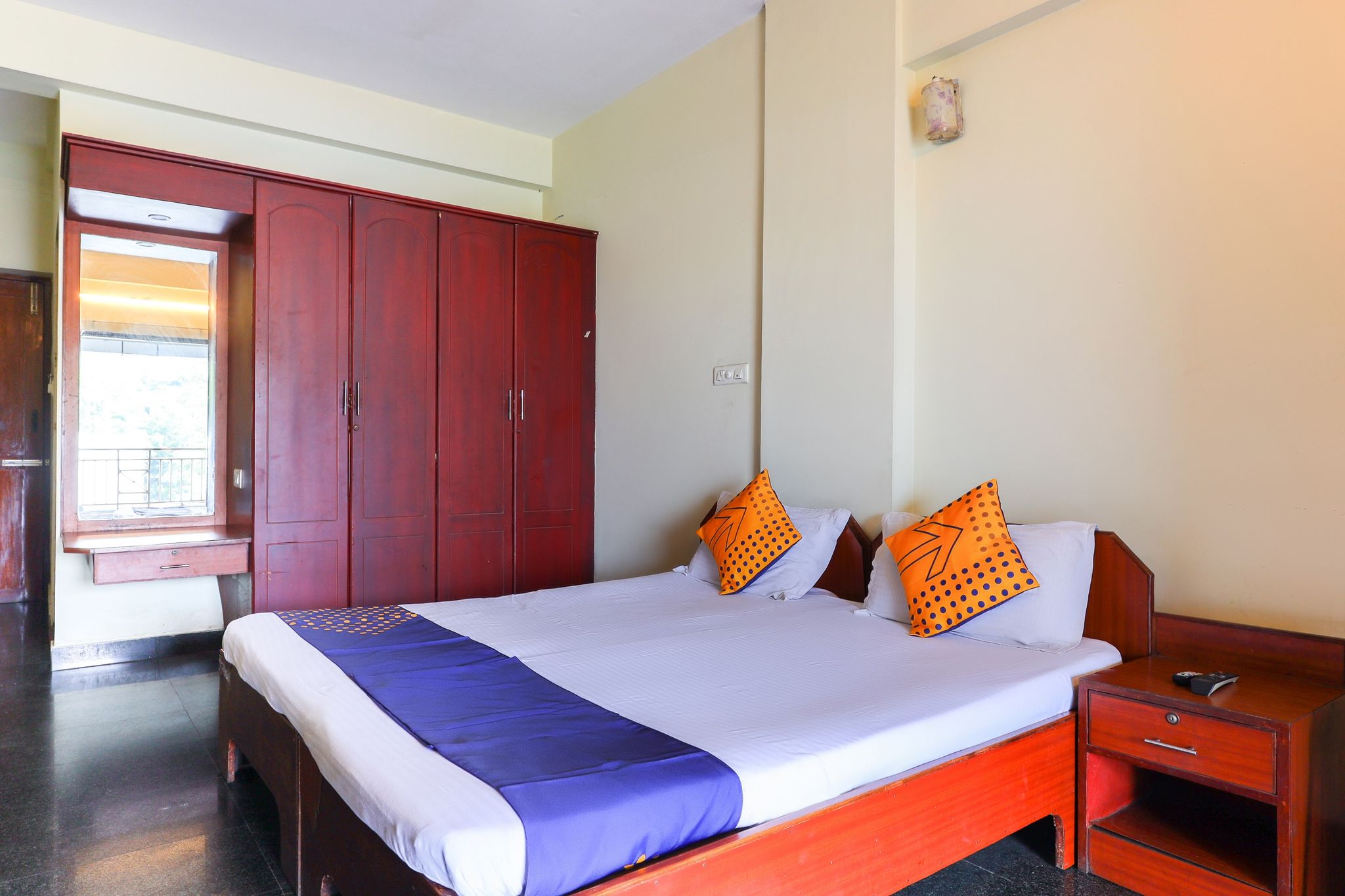 Hotel O East Fort Classic 13