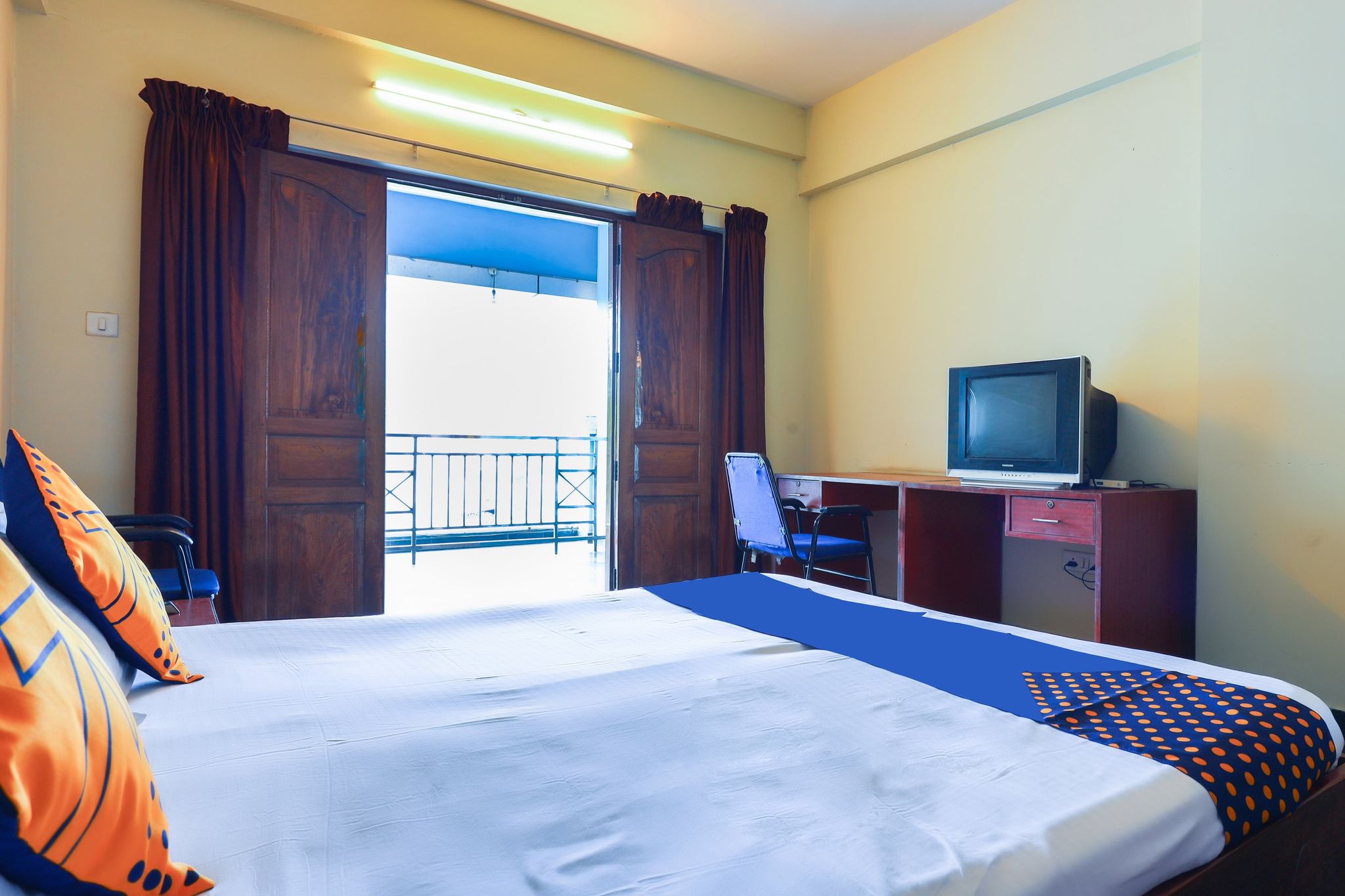 Hotel O East Fort Classic 12