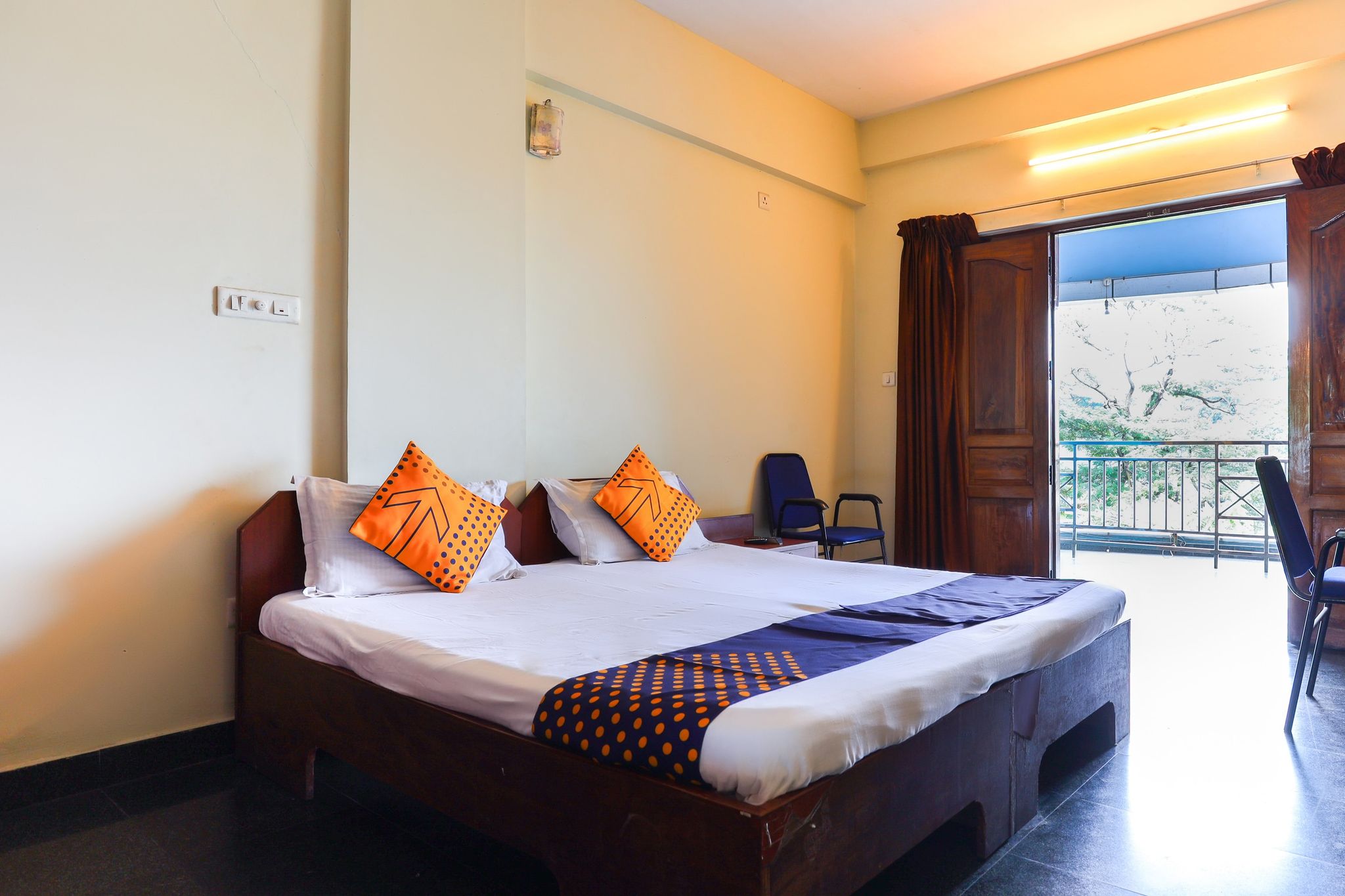 Hotel O East Fort Classic 9