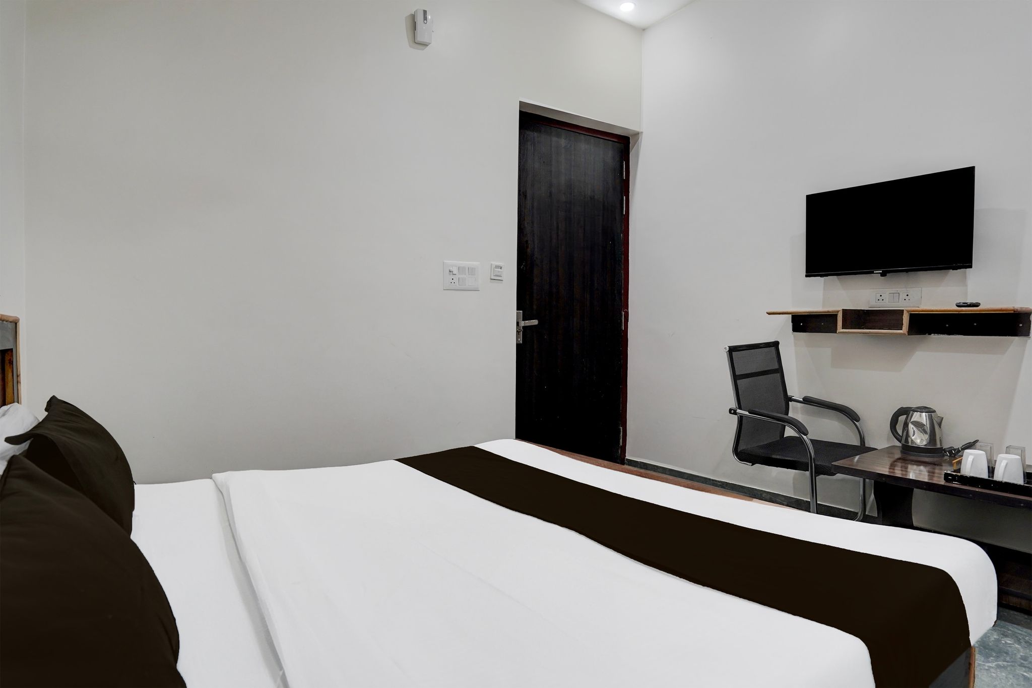 Hotel O Govind Nagar Near Krishan Janm Bhoomi Classic 13