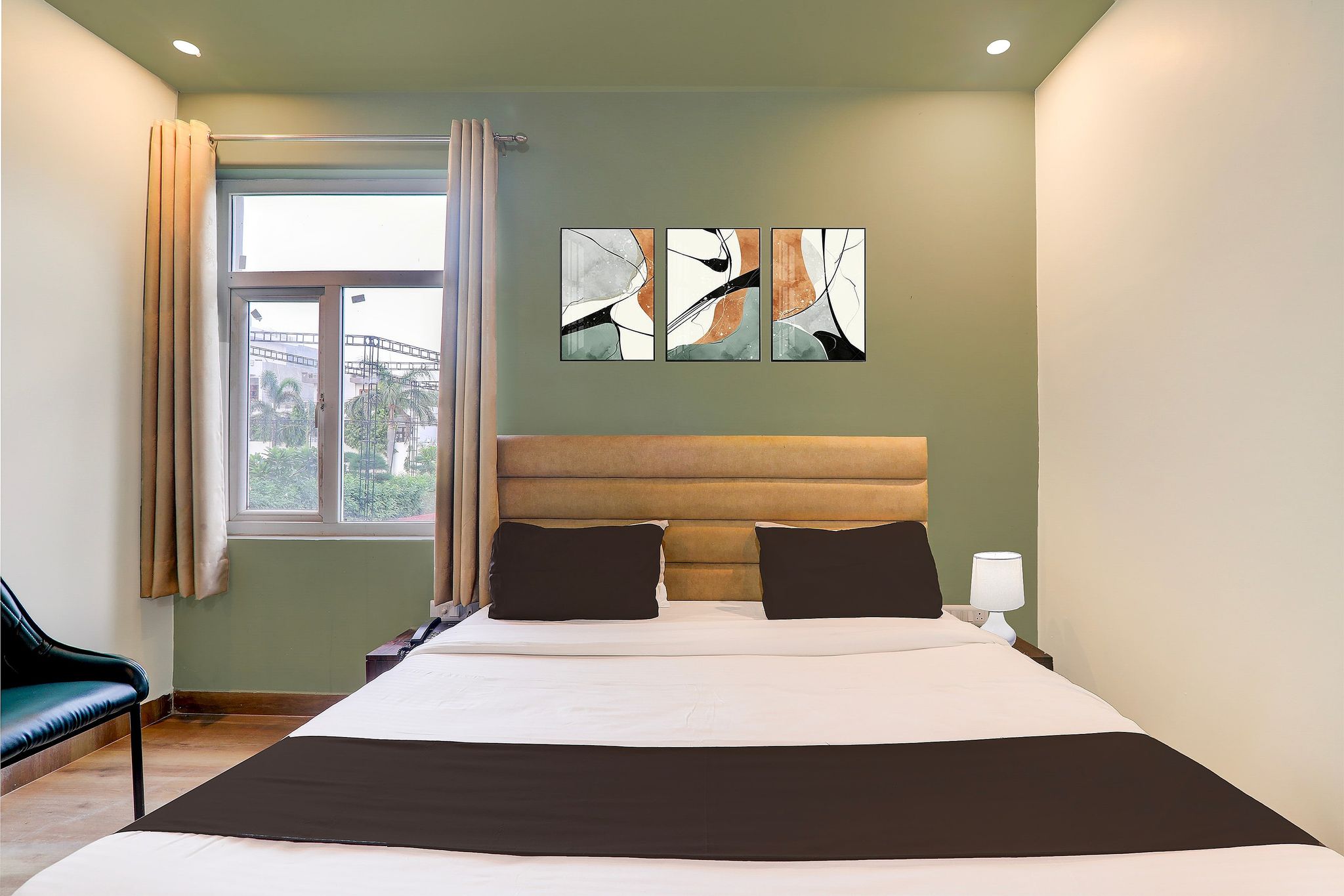 Super Hotel O Gomti Nagar Vigyan khand Deluxe 10