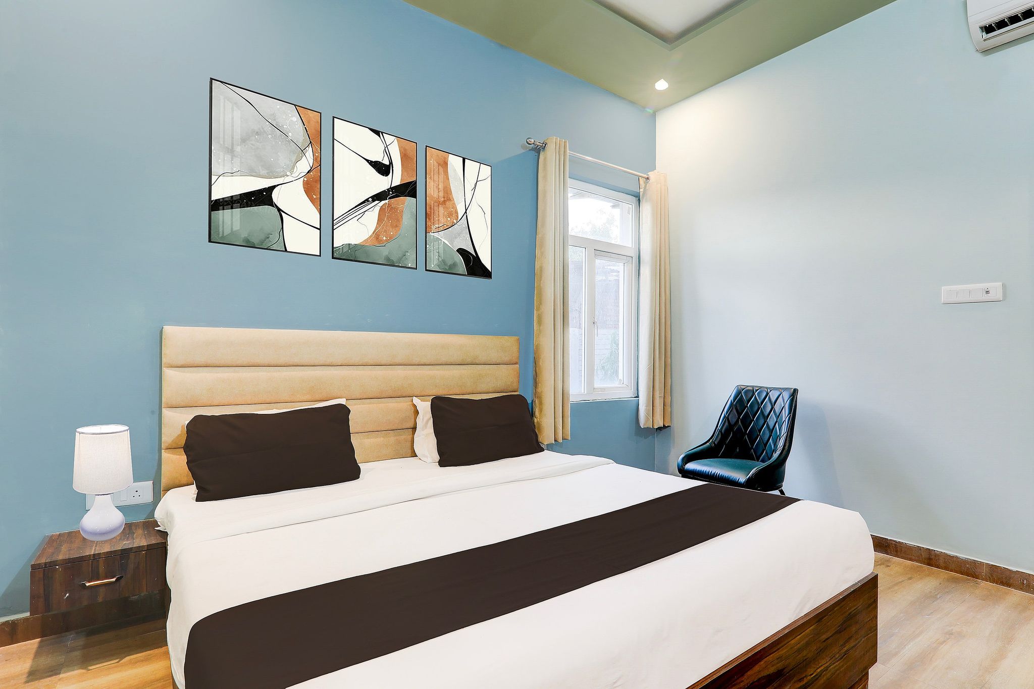 Super Hotel O Gomti Nagar Vigyan khand Deluxe