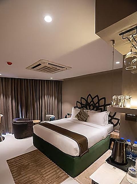 Origin Boutique Hotel Deluxe King Suite 3