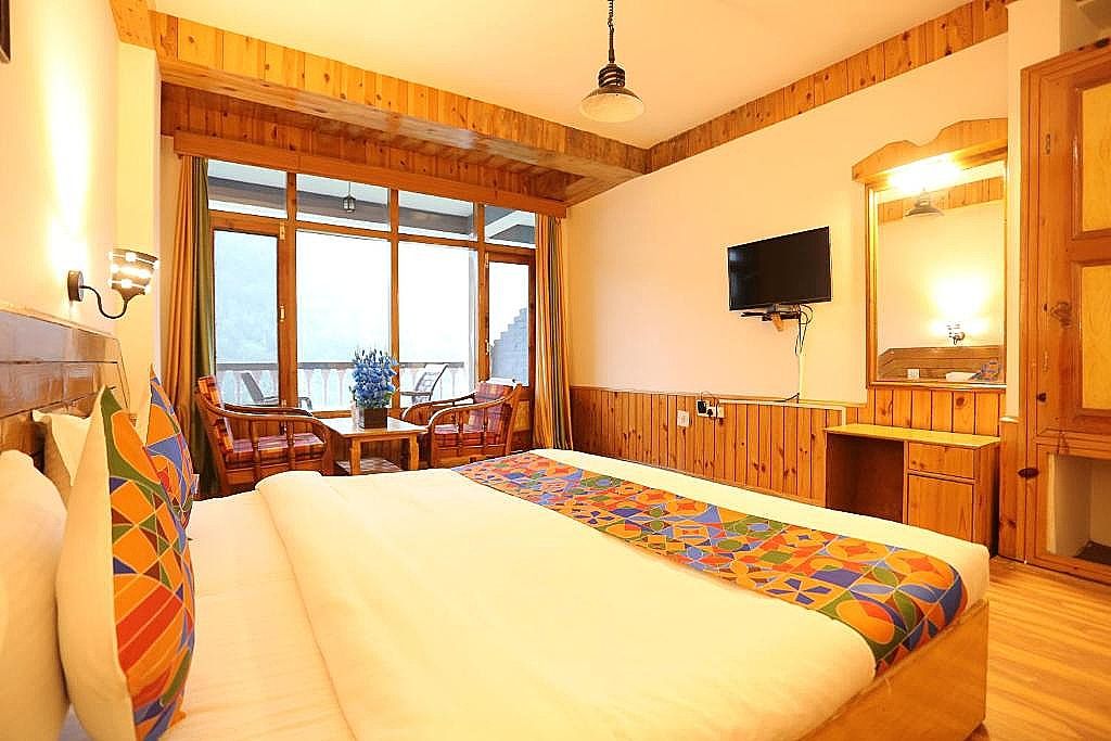 Hotel Surbhi Deluxe Room 2