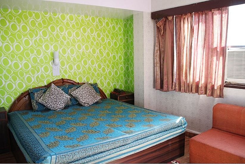 Hotel Samrat SS - Brews and Books Cafe Semi Deluxe Room(Non AC) 4