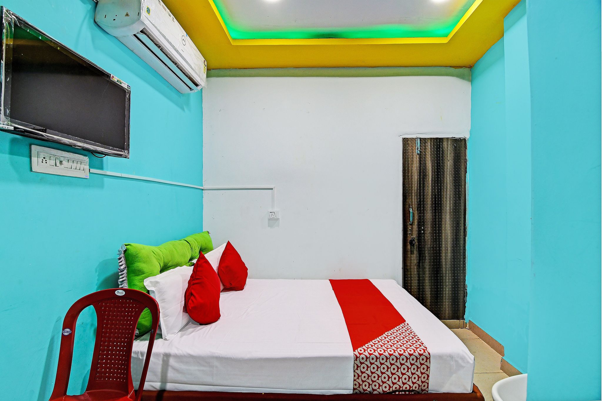 Hotel O Daffodil Lodge Dolphin restaurant Classic 6