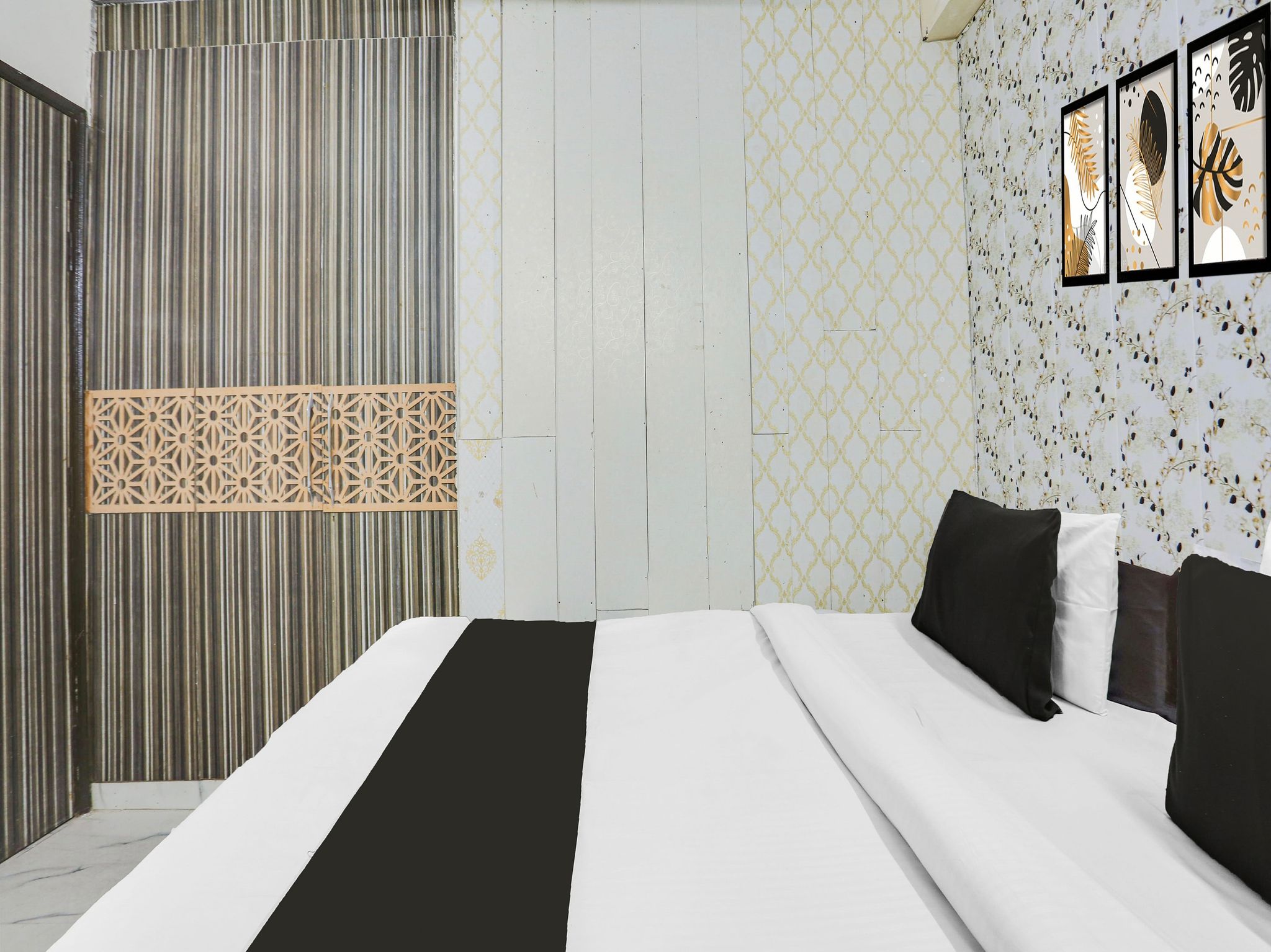 Hotel O Chhatarpur Formerly Royal Galaxy Classic 5