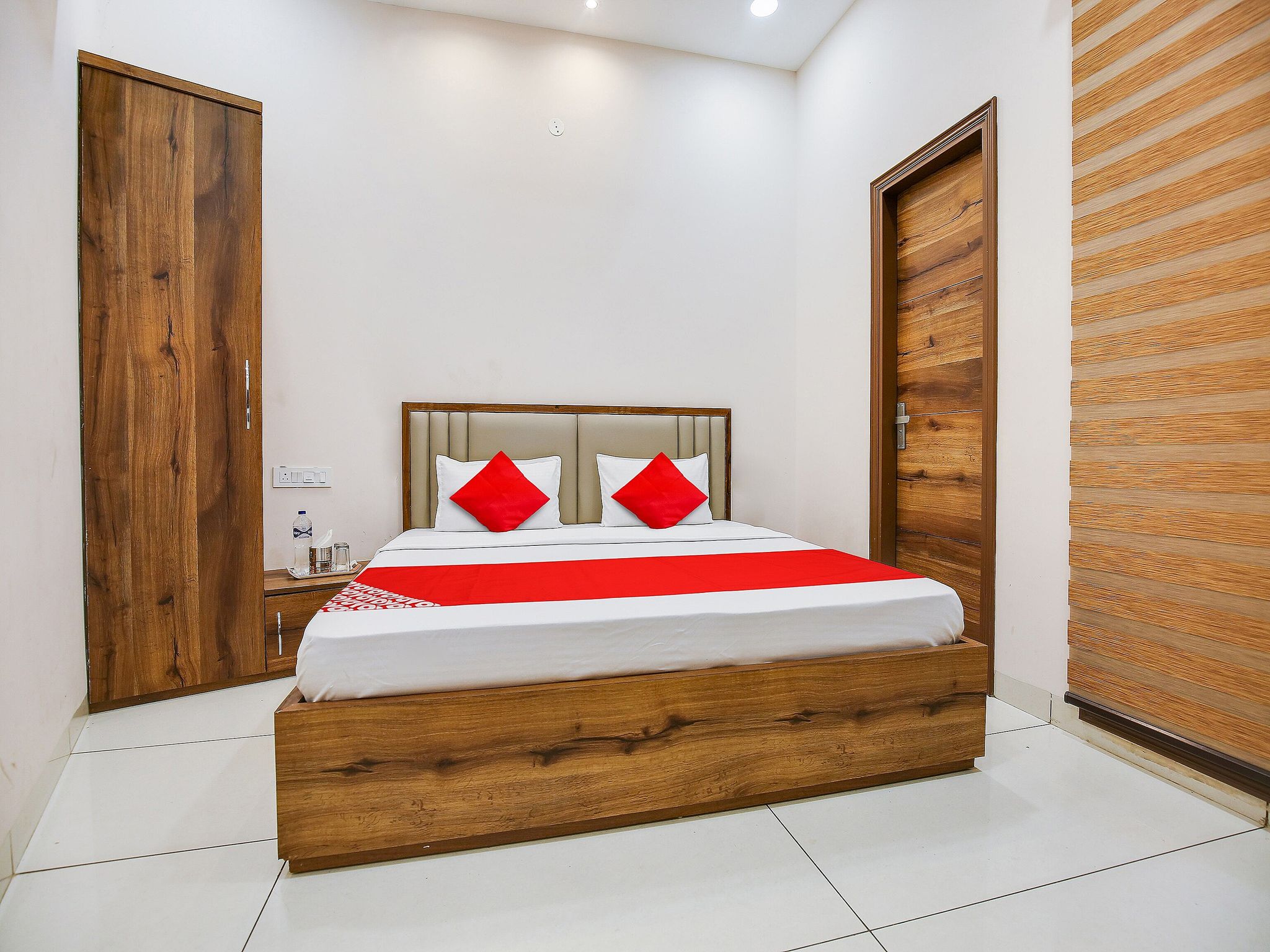 Super Collection O City Center Ludhiana Formerly MMC Inn Classic 9