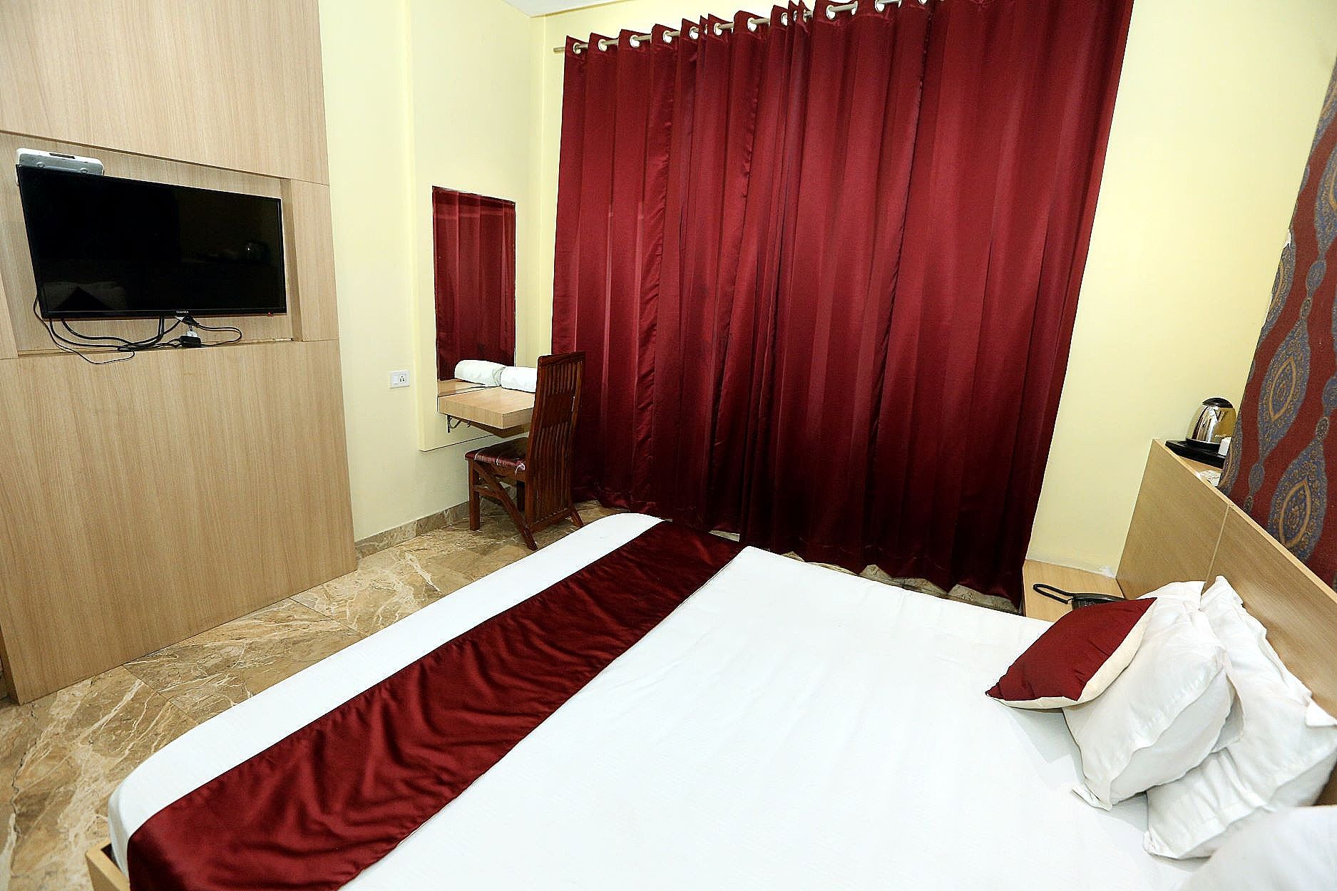 Hotel Tradition Deluxe Double Room 11