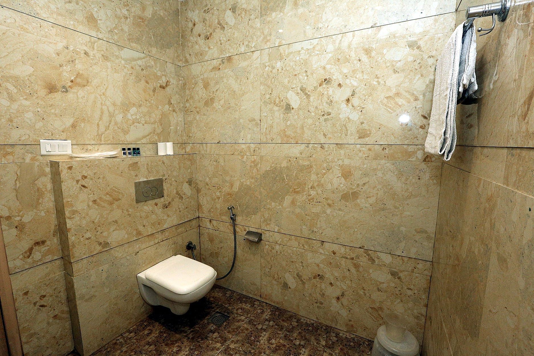 Hotel Tradition Deluxe Double Room 9