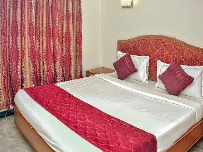 League Hotels and Banquets (Formerly Known as Hotel Atchaya) STANDARD ROOM 4