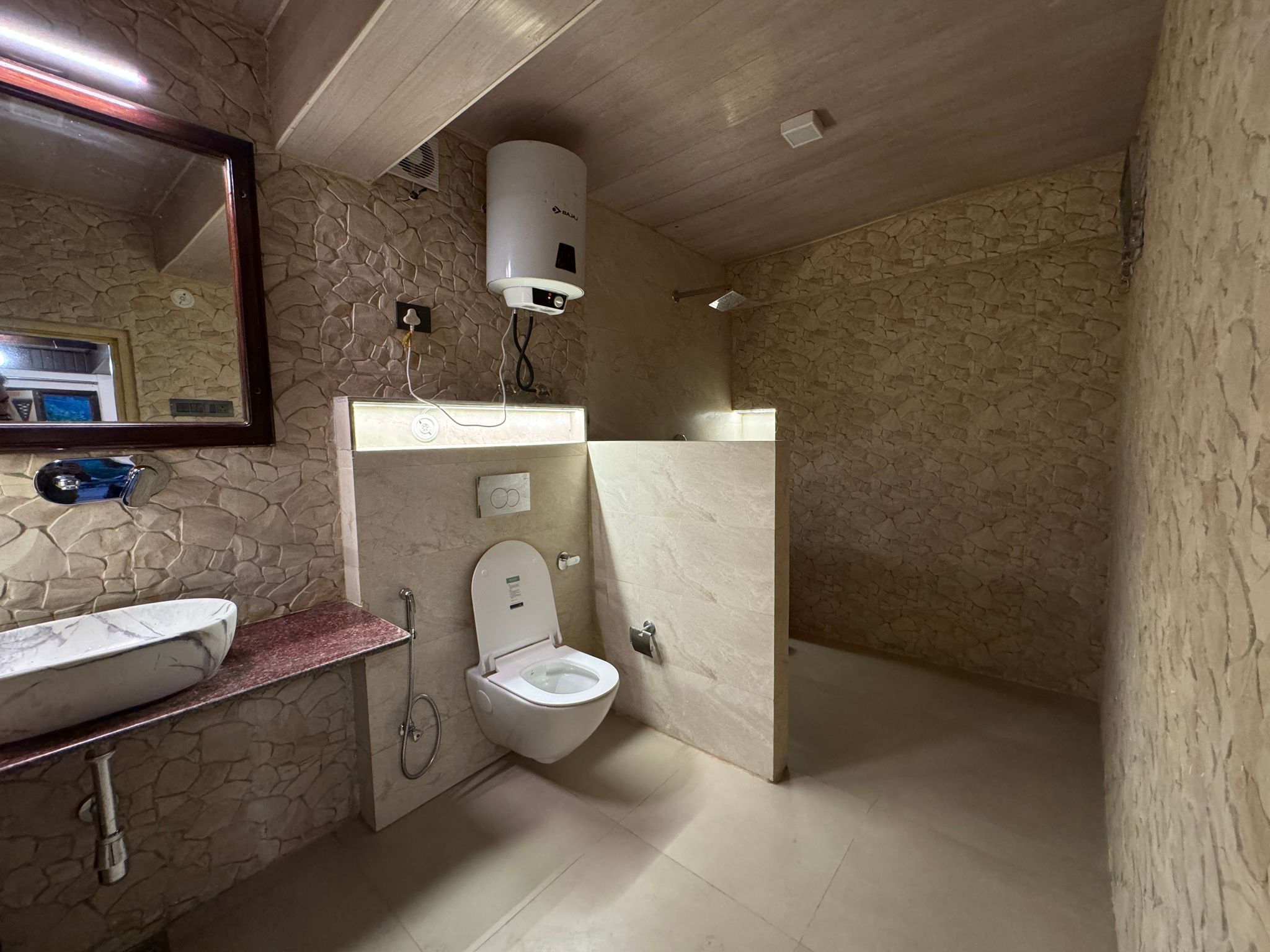 Premium Room(1st Floor) - Double bed room