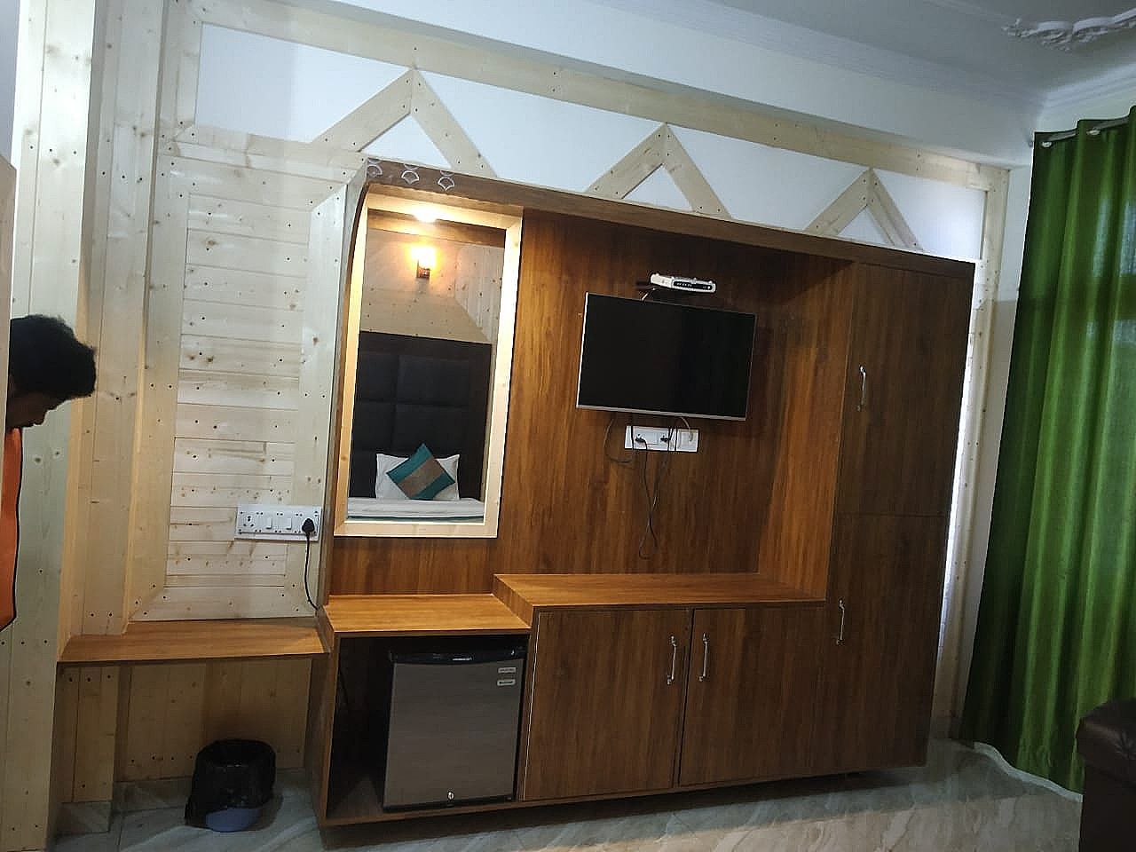 Royal Breeze Hotel and Restaurant