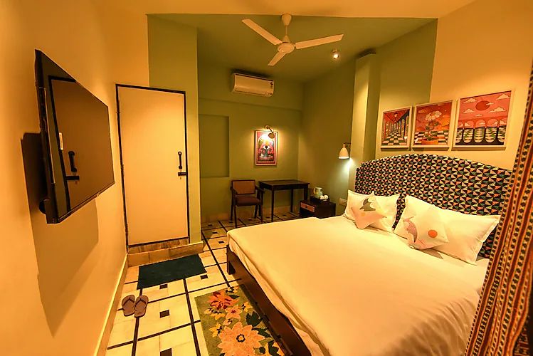 House of BB Superior Deluxe with Bathtub 2