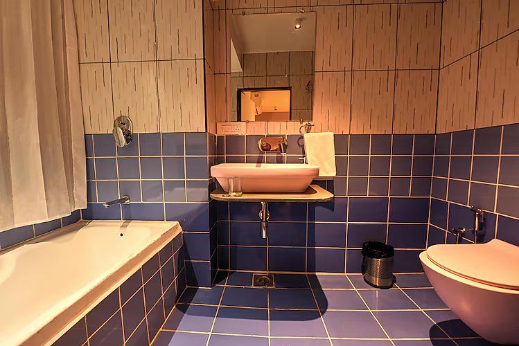 House of BB Superior Deluxe with Bathtub 3