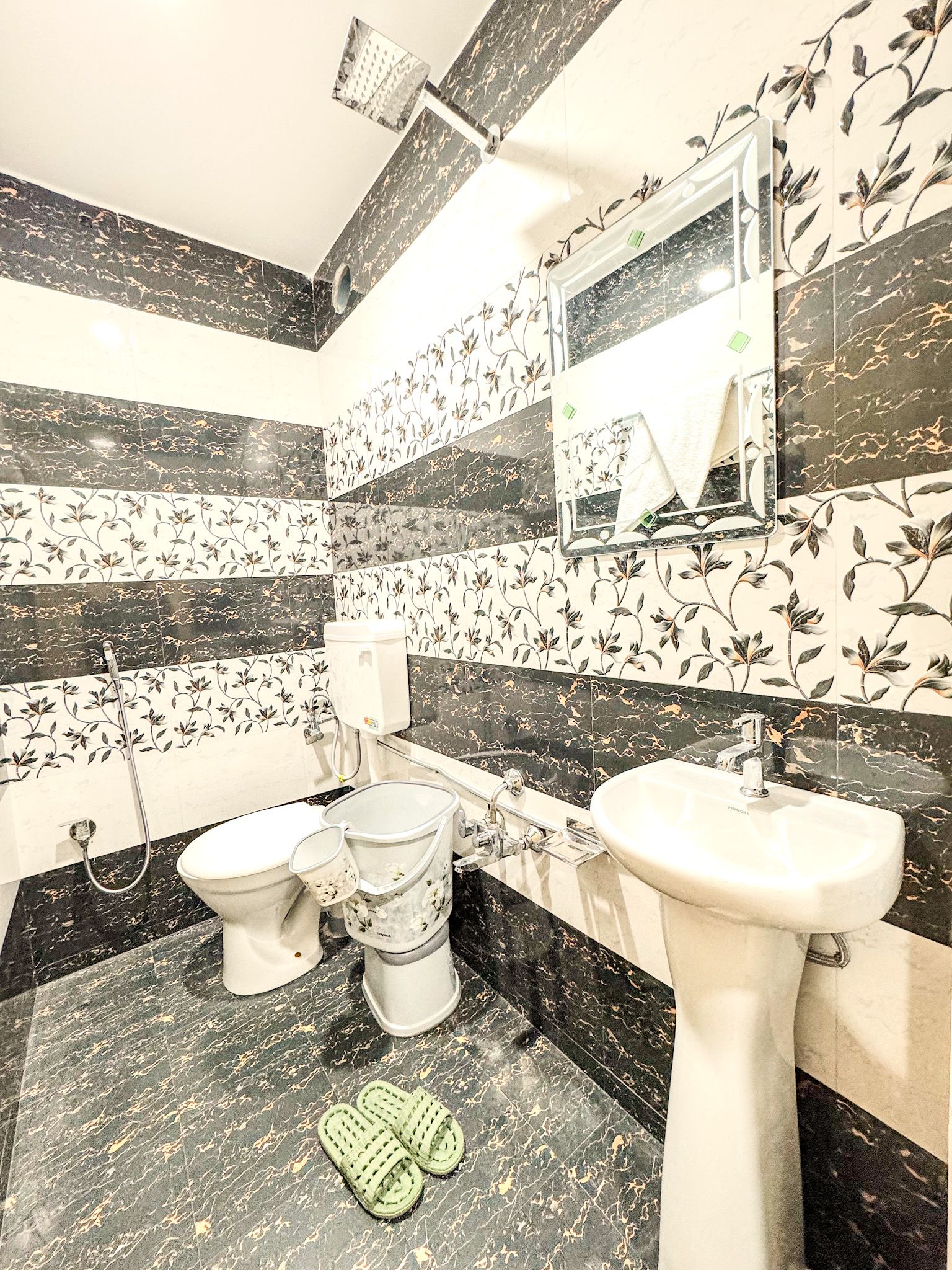 Arbiya Villa by Voyager Hotels Family Deluxe Room 2