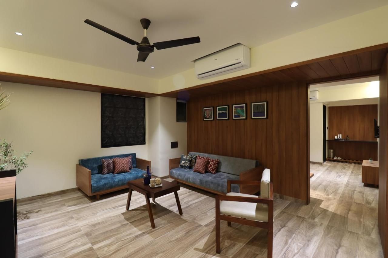 Hotel Chitra Executive Studio Room 8