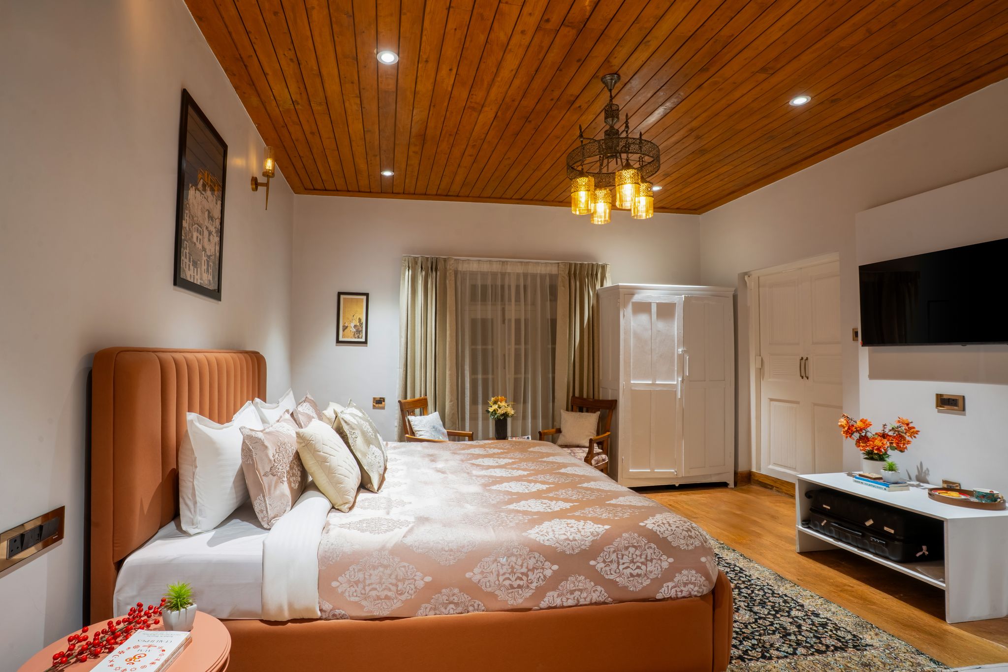 Crags Suite
