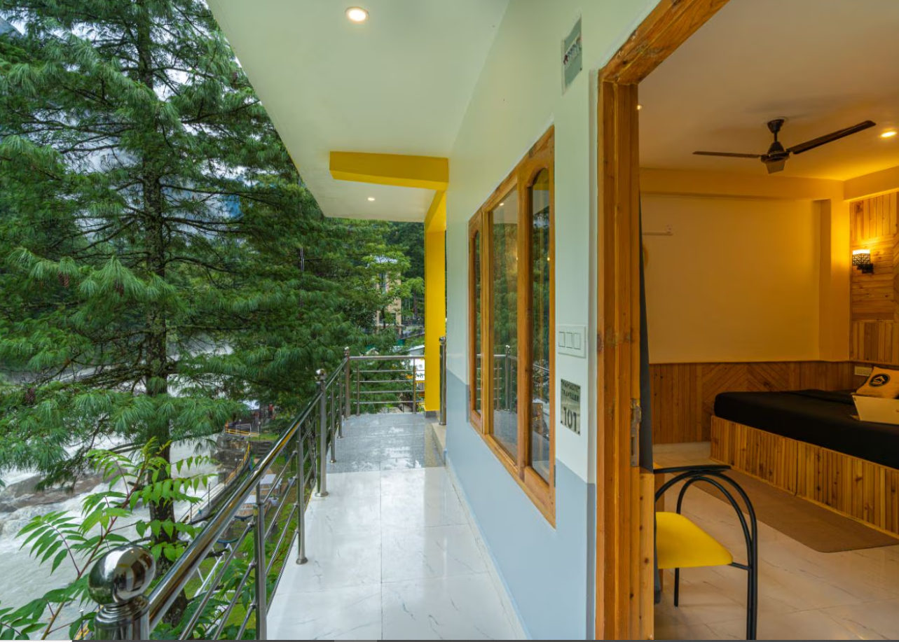 The Hosteller Kasol Riverside