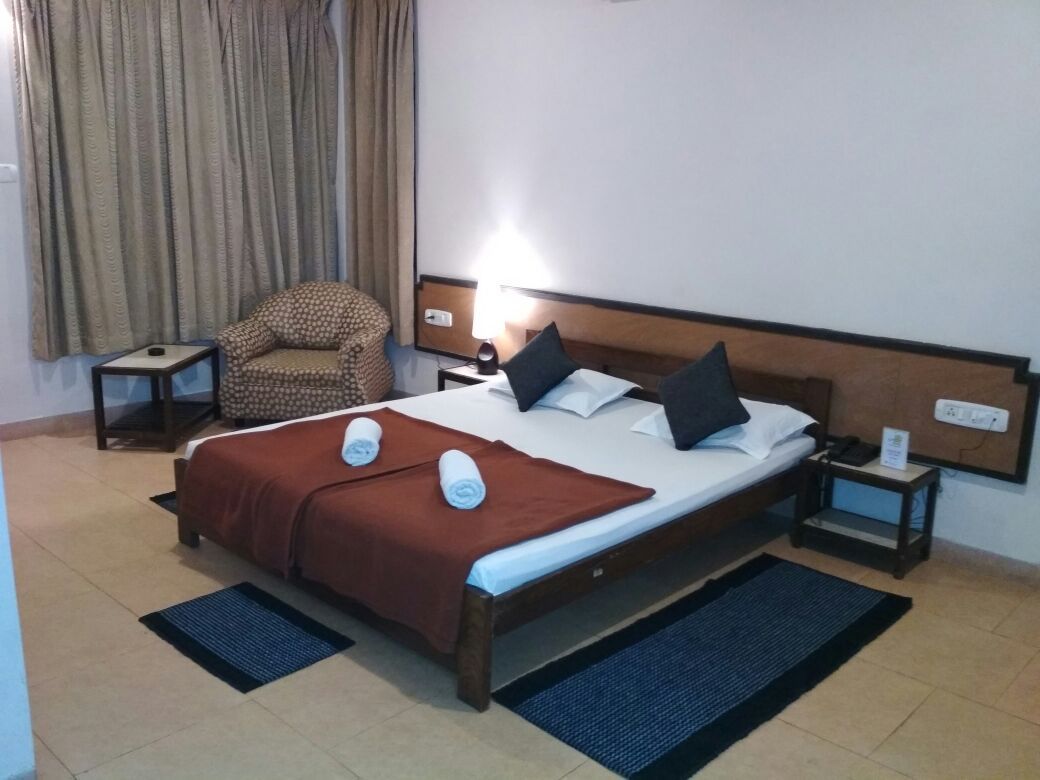 Hotel Durvankur Superior AC Room 5