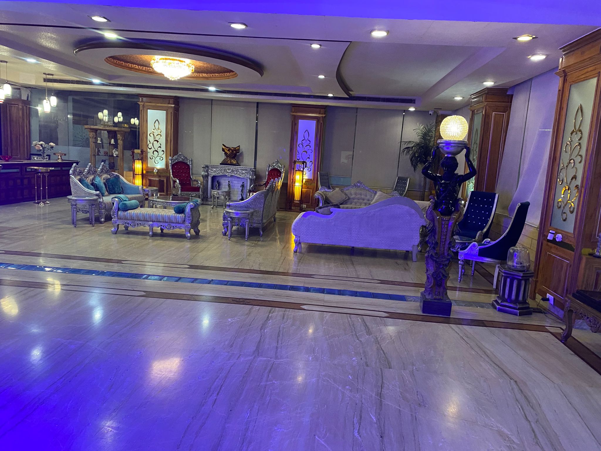 Drive In 24 Hotel & Resto