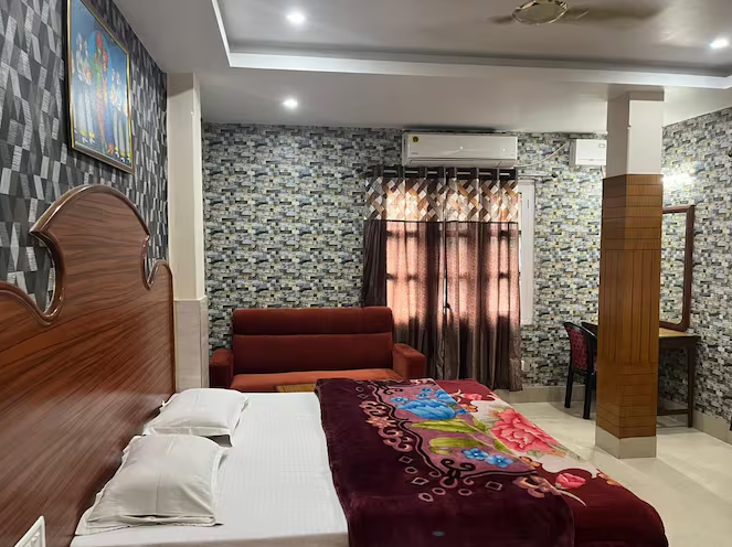 DELUXE DOUBLE AC ROOM