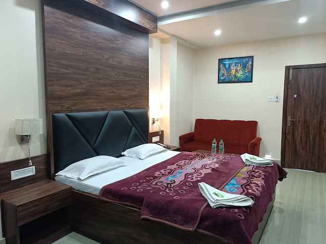 DELUXE DOUBLE AC ROOM