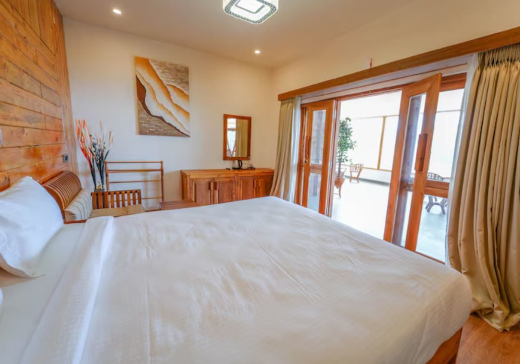 Lavender AC Wooden Room