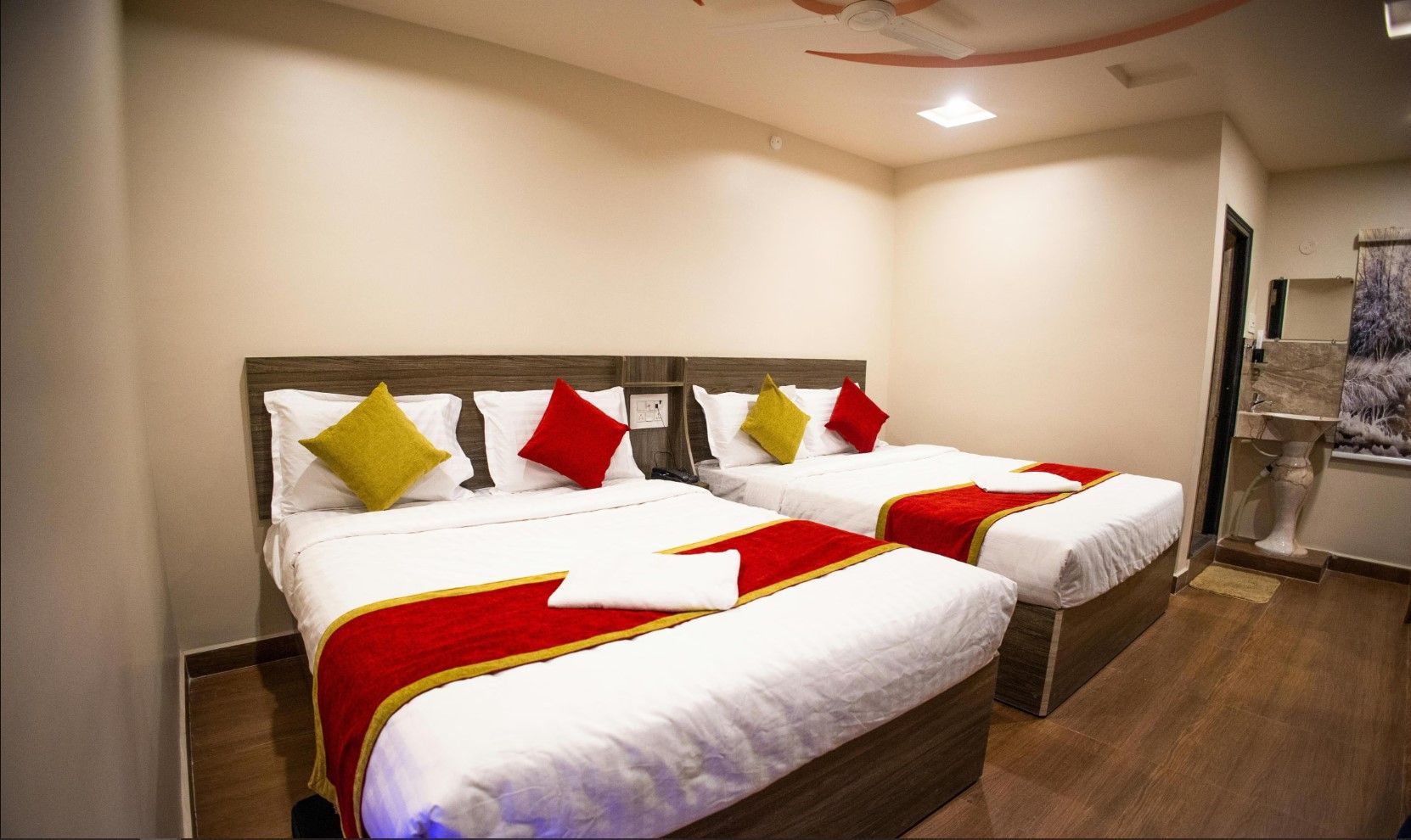 DLR GRAND CLASSIC ROOM 3