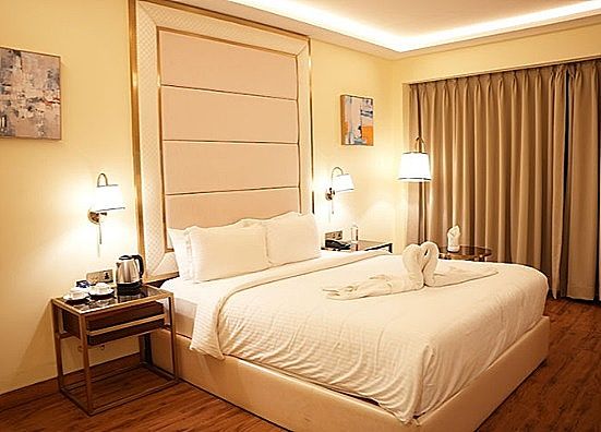 KAY-EM SPECTRA HOTEL Superior Twin 2