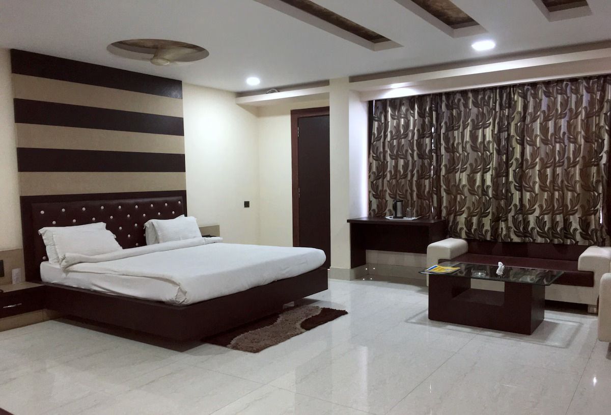 Deluxe AC Room