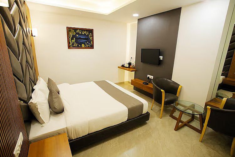 Hotel The Grand Silver room 2