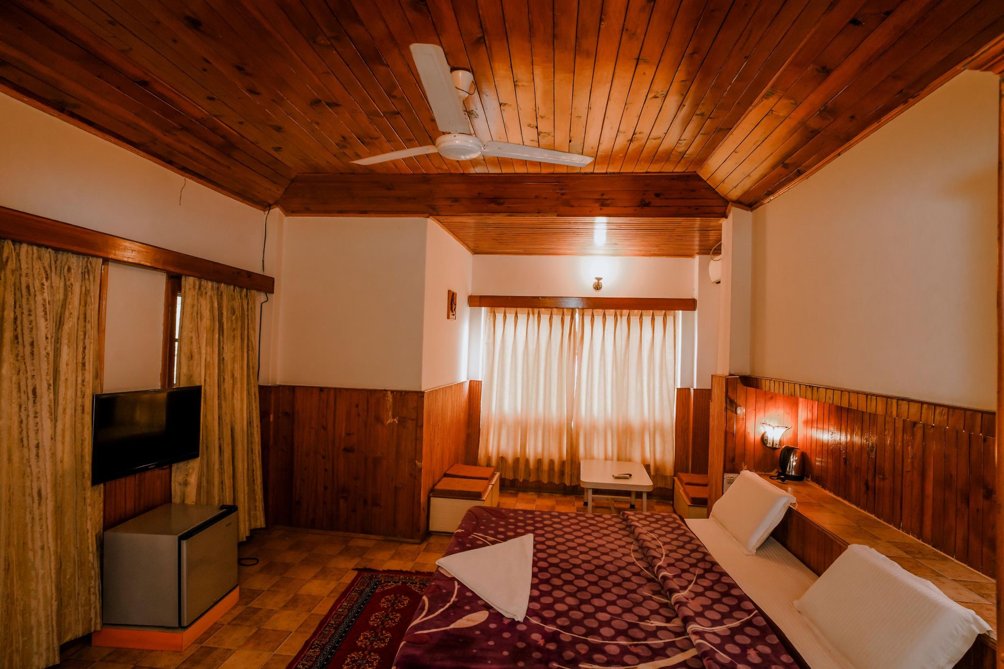 Deluxe Suite 